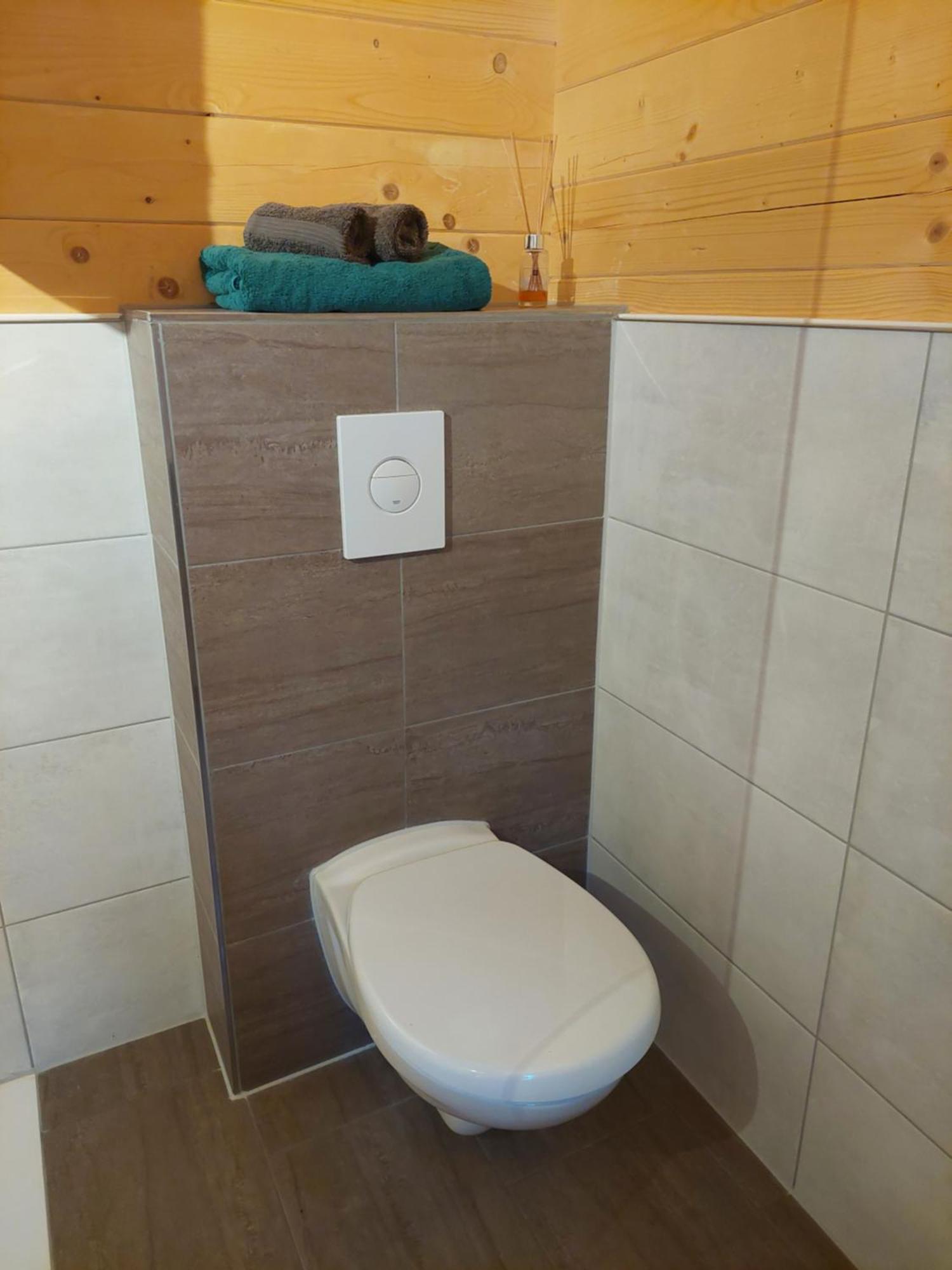 Tiny House Am Teich Lägenhet Garnsdorf Exteriör bild